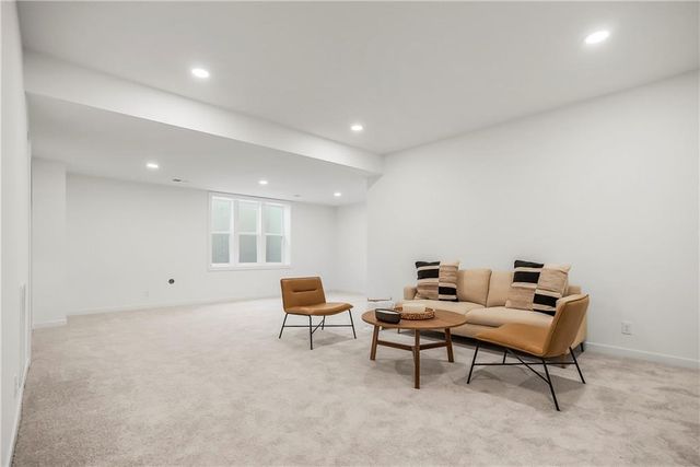 16553 S Stagecoach Street, Olathe, KS 66062