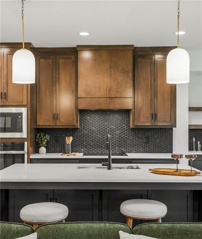 16553 S Stagecoach Street, Olathe, KS 66062