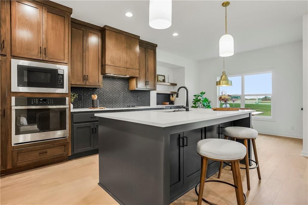 16553 S Stagecoach Street, Olathe, KS 66062