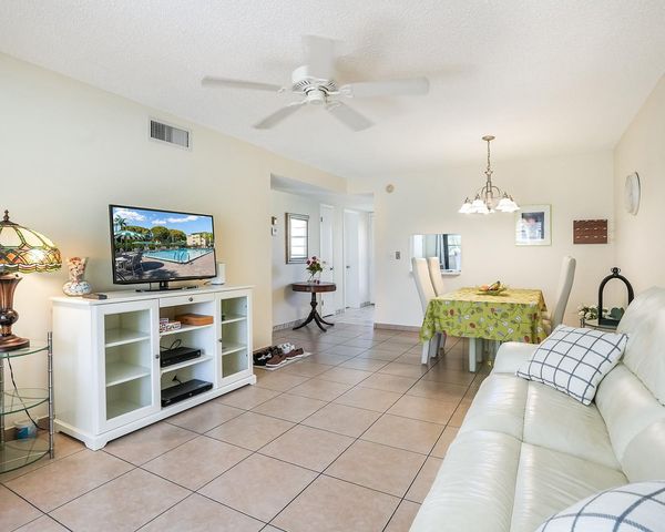 2615 NE 3rd Court 3140, Boynton Beach, FL 33435