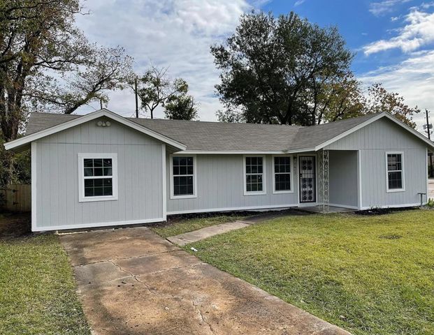 7617 Jutland Road, Houston, TX 77033