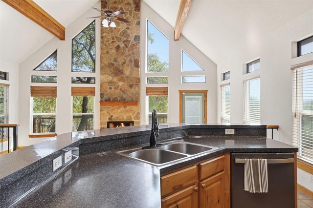 601 Echo DR, Spicewood, TX 78669