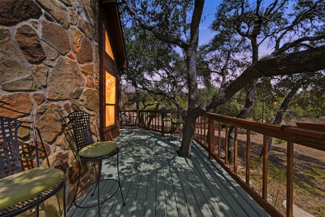 601 Echo DR, Spicewood, TX 78669