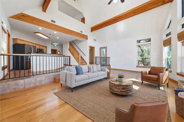 601 Echo DR, Spicewood, TX 78669
