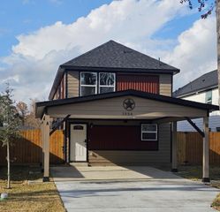 1056 North Ln A, Houston, TX 77088