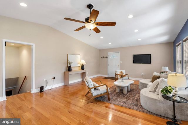 109 1ST AVE W, Glen Burnie, MD 21061