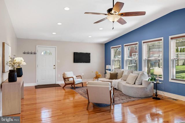 109 1ST AVE W, Glen Burnie, MD 21061