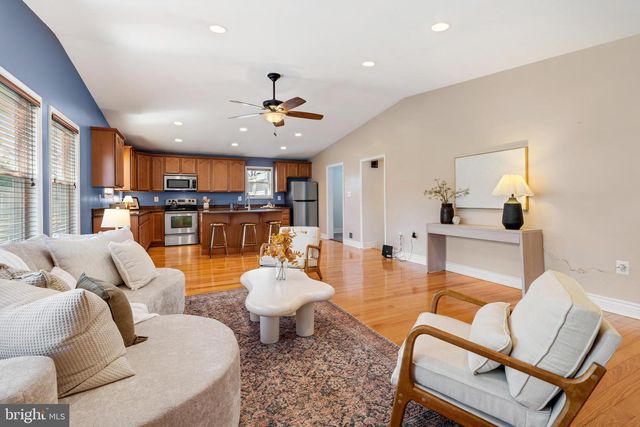 109 1ST AVE W, Glen Burnie, MD 21061