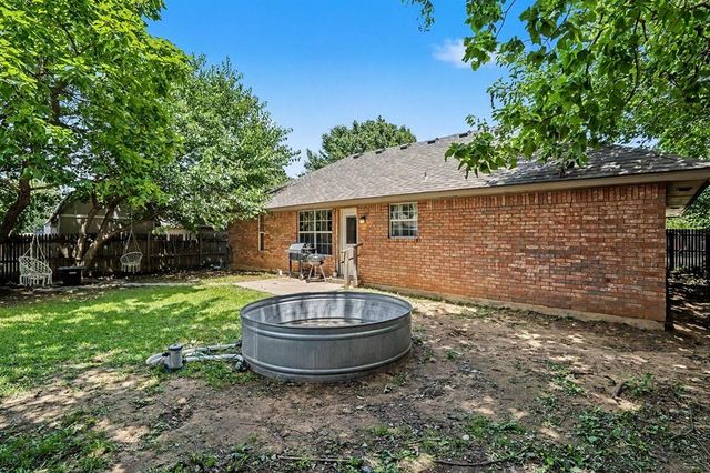1709 Overland Trail, Choctaw, OK 73020