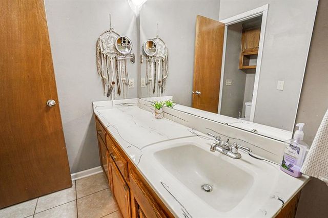 1709 Overland Trail, Choctaw, OK 73020