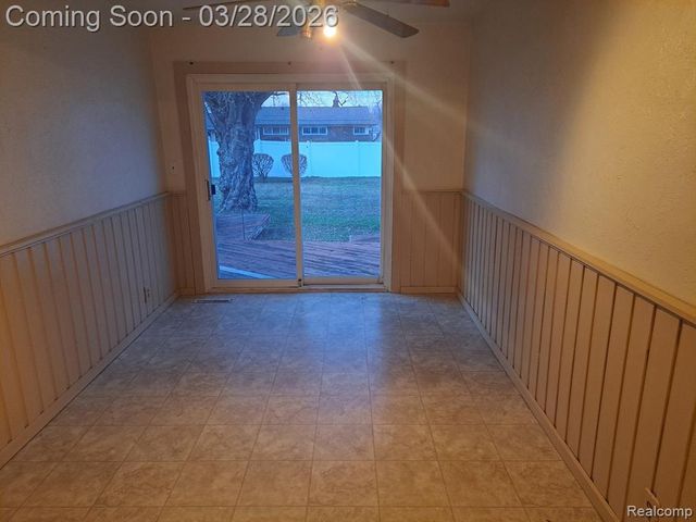 22441 E Price Drive, Clinton Township, MI 48035