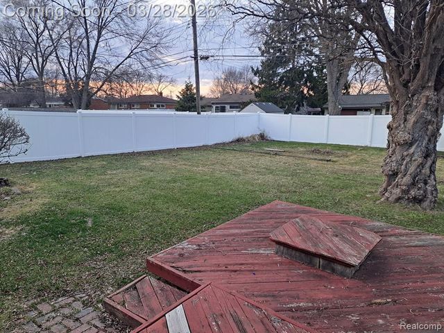 22441 E Price Drive, Clinton Township, MI 48035