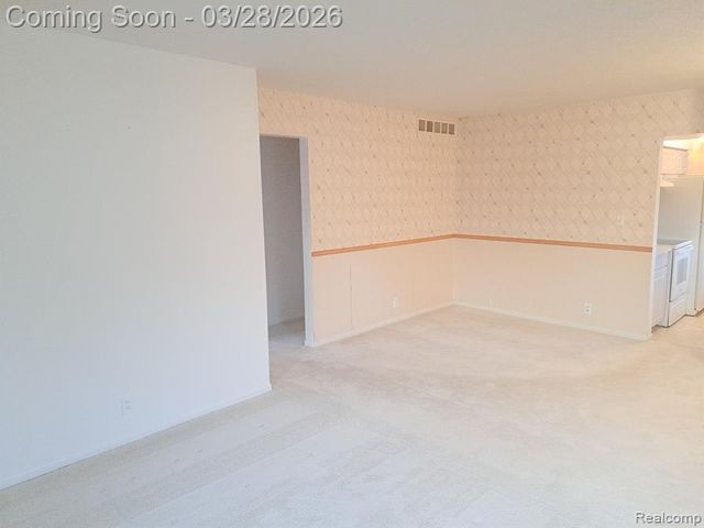 22441 E Price Drive, Clinton Township, MI 48035