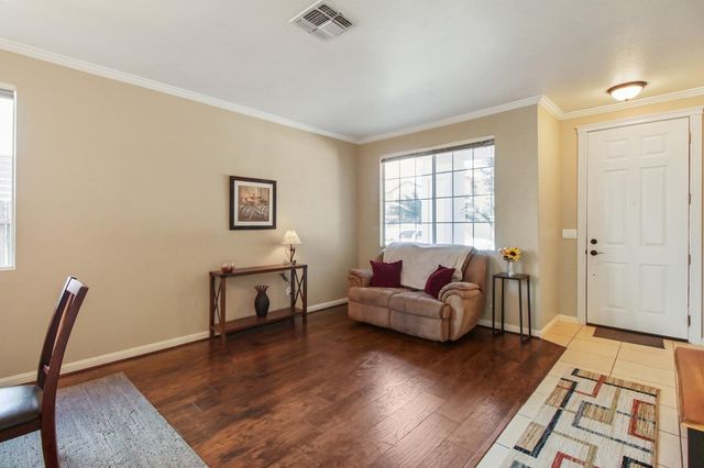 11568 Pyrites Ct, Gold River, CA 95670