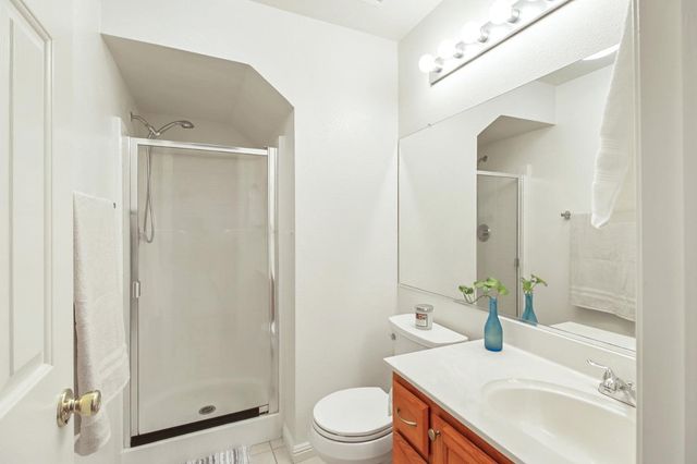 11568 Pyrites Ct, Gold River, CA 95670