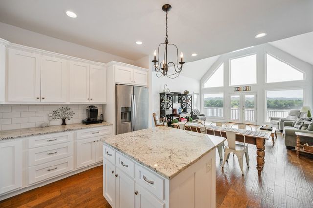 347 LAKESHORE DR, Sugar Tree, TN 38380