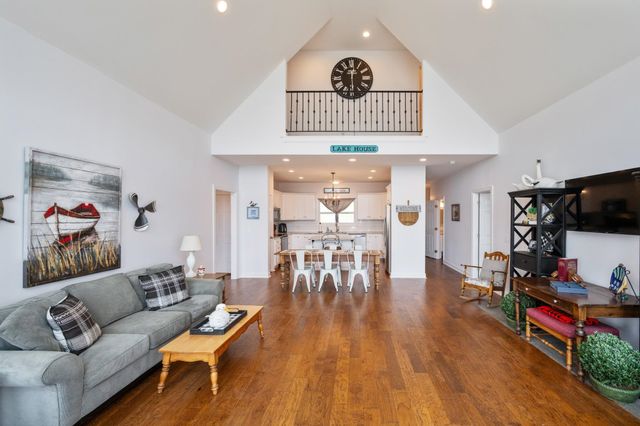 347 LAKESHORE DR, Sugar Tree, TN 38380