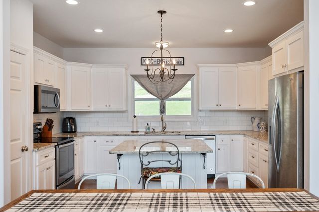 347 LAKESHORE DR, Sugar Tree, TN 38380