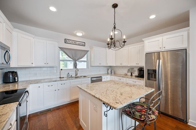 347 LAKESHORE DR, Sugar Tree, TN 38380