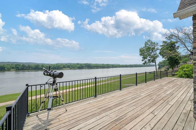 347 LAKESHORE DR, Sugar Tree, TN 38380