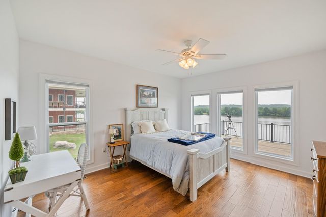 347 LAKESHORE DR, Sugar Tree, TN 38380