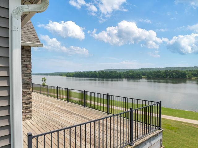 347 LAKESHORE DR, Sugar Tree, TN 38380