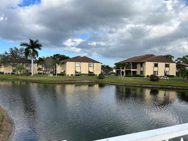 223 Pine Hov Circle C-2, Greenacres, FL 33463