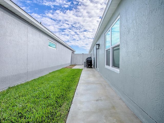 7558 HILLARD LANE, The Villages, FL 34762