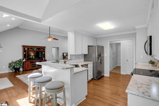 6 Kingsbury Way, Greenville, SC 29617