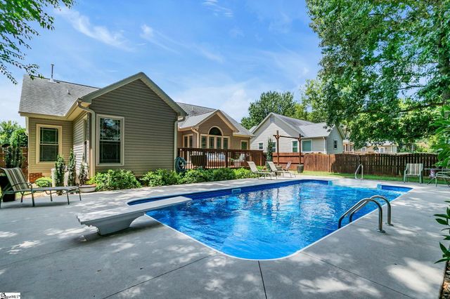 6 Kingsbury Way, Greenville, SC 29617