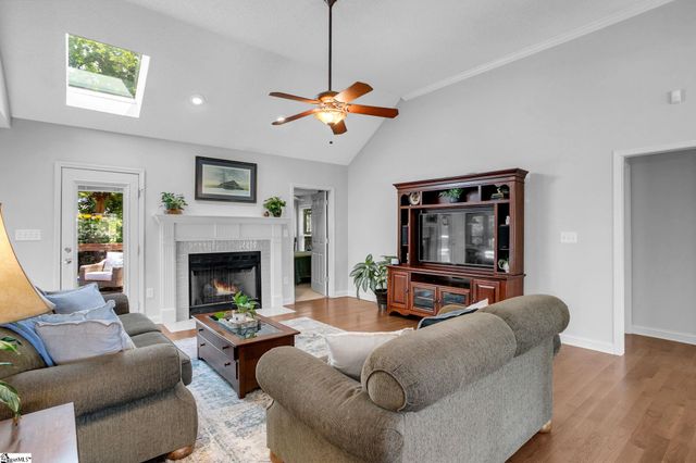 6 Kingsbury Way, Greenville, SC 29617