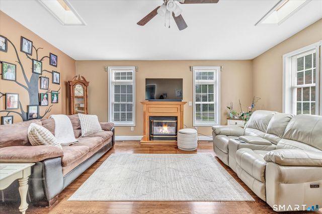 19 Hickok Avenue, Bethel, CT 06801
