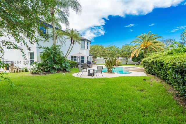 743 NW 174th Ter, Pembroke Pines, FL 33029
