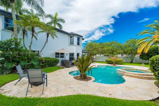 743 NW 174th Ter, Pembroke Pines, FL 33029