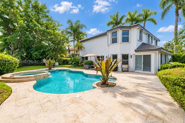 743 NW 174th Ter, Pembroke Pines, FL 33029