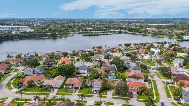 743 NW 174th Ter, Pembroke Pines, FL 33029