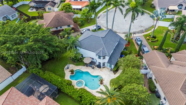 743 NW 174th Ter, Pembroke Pines, FL 33029