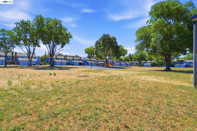 1486 Newhall Pkwy, Concord, CA 94521