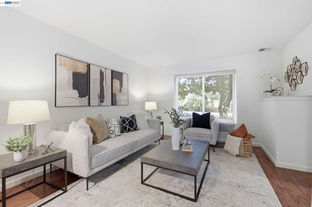 1486 Newhall Pkwy, Concord, CA 94521