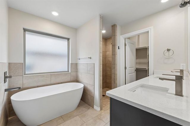 16129 Villa Valeria Way, Edmond, OK 73013