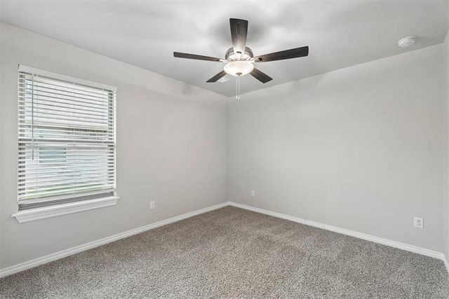 16129 Villa Valeria Way, Edmond, OK 73013