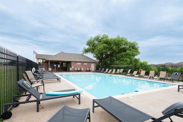 16129 Villa Valeria Way, Edmond, OK 73013
