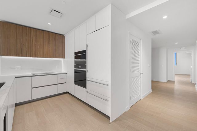 1400 Biscayne Boulevard 4003, Miami, FL 33132