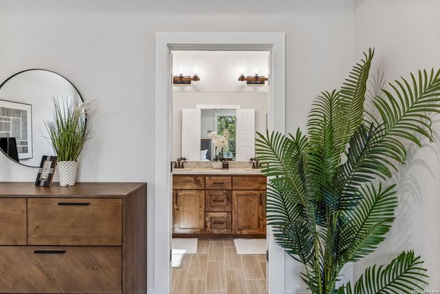 197 Bogi, Canyon Lake, TX 78133