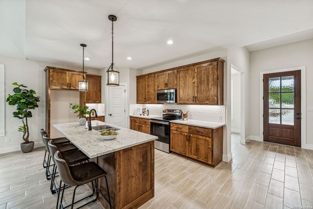 197 Bogi, Canyon Lake, TX 78133