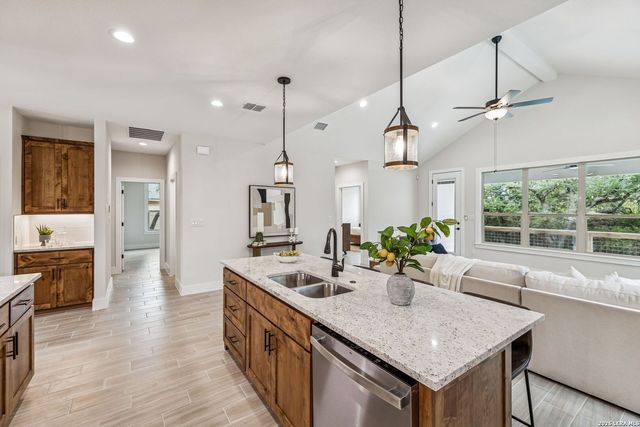 197 Bogi, Canyon Lake, TX 78133