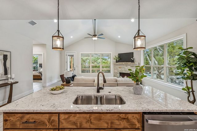 197 Bogi, Canyon Lake, TX 78133