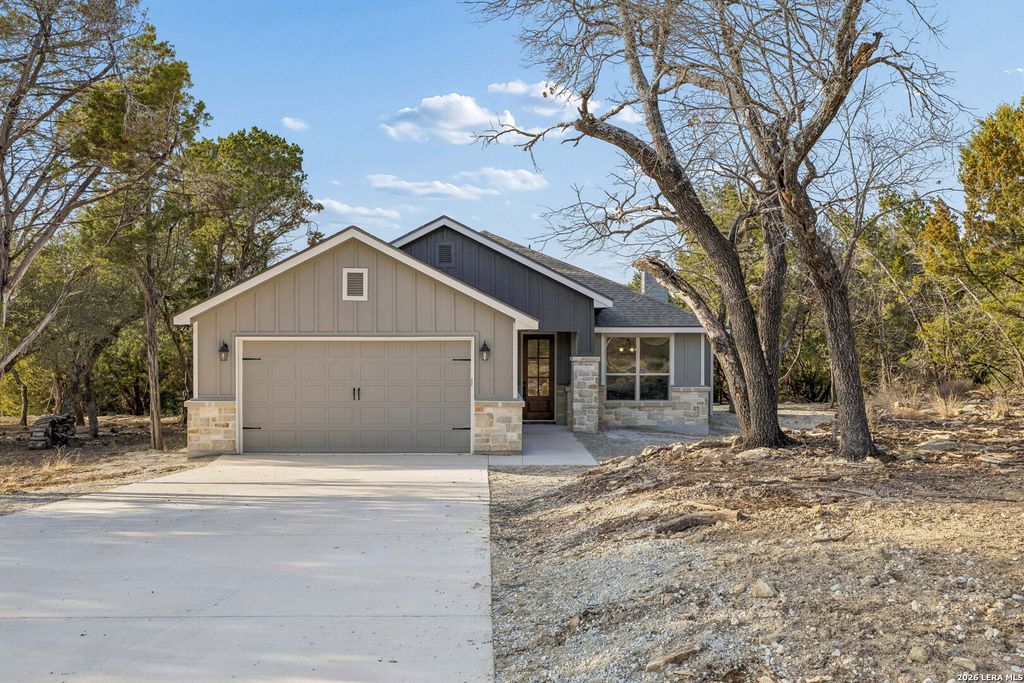 197 Bogi, Canyon Lake, TX 78133