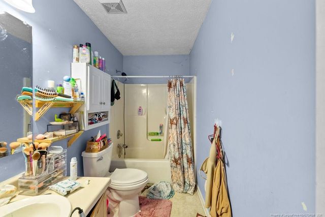 8045 Kalmia Lane, Hope Mills, NC 28348