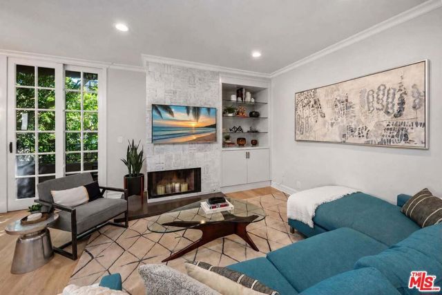 412 Arnaz Drive 7, Los Angeles, CA 90048